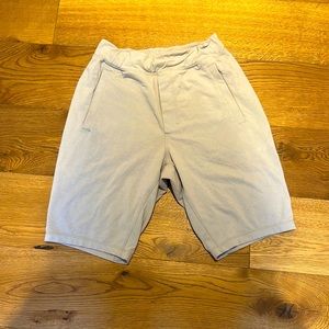 Lululemon Men’s Athletic Shorts Grey Size L